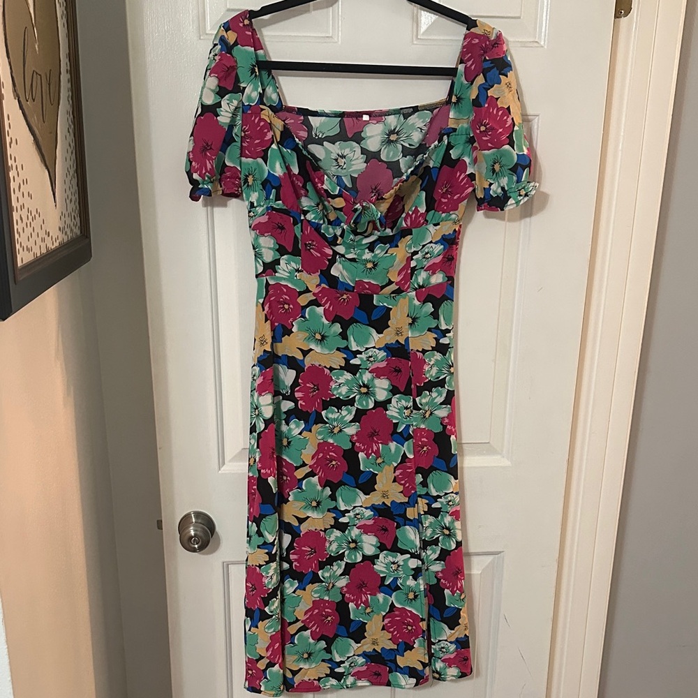 SHEIN Floral Puff Sleeve Dress